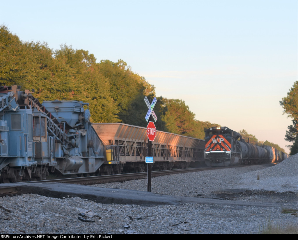 UP 1983 as DPU on very long EB NS freight